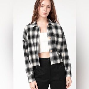 THESE THREE BOUTIQUE Fallon Cropped Shaket - Grey/White